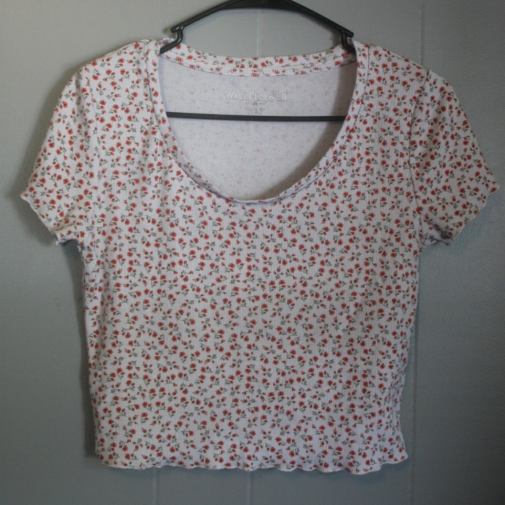 Wallflower white floral crop top